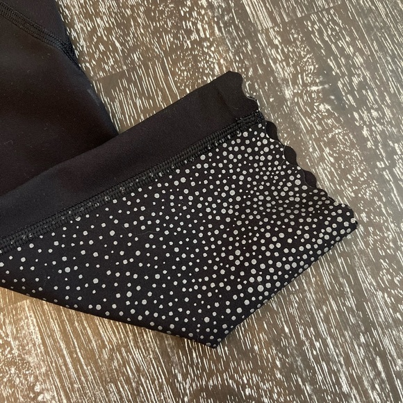 Lululemon Tight Stuff Tight II (First Release) in Black - Picture 8 of 8